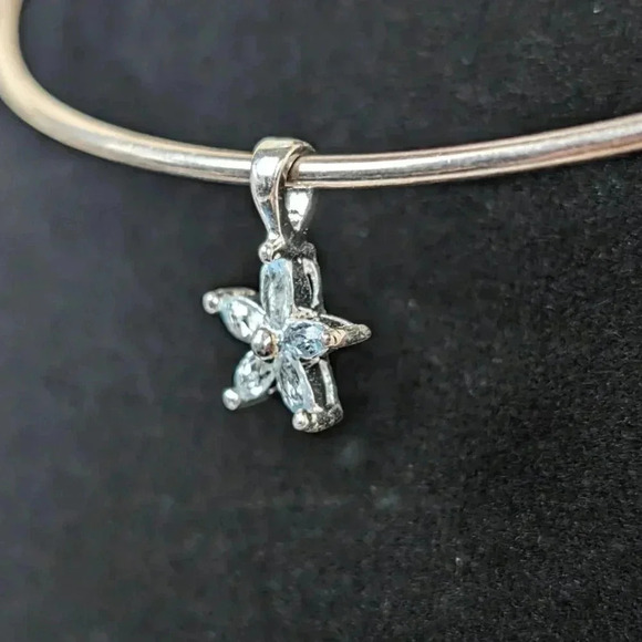 925 Topaz Flower Pendant - Picture 2 of 4